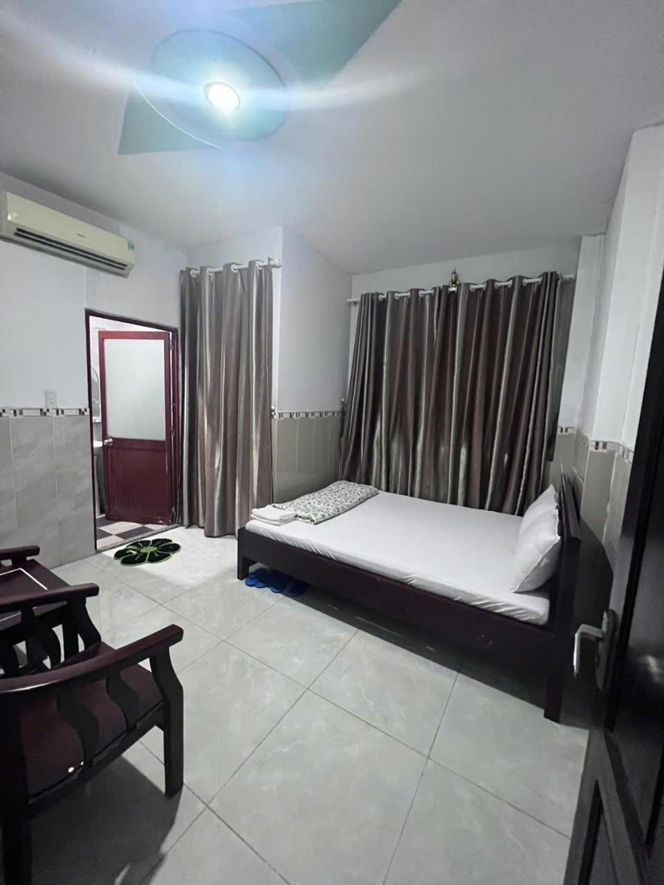 Aparthotel Khach San Doan Gia Ho-Chi-Minh-Stadt Exterior foto